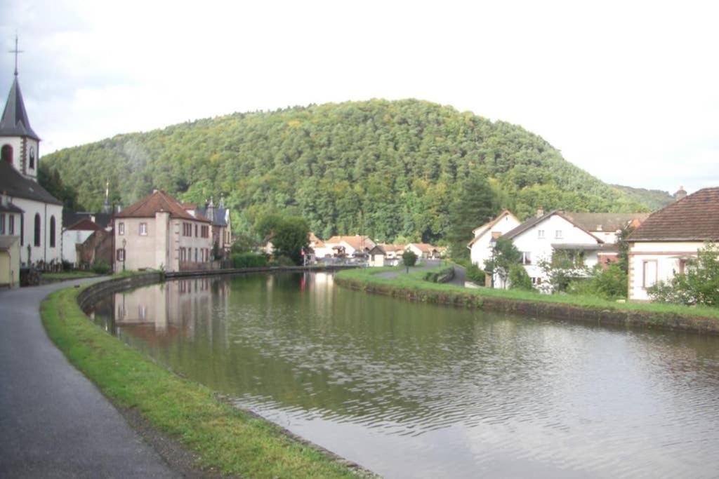 Gite Du Canal Lutzelbourg Exterior foto